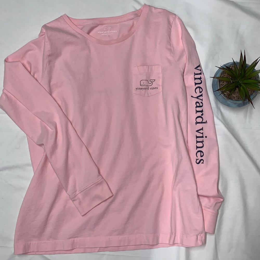 Ladies Vineyard Vines long sleeved tee